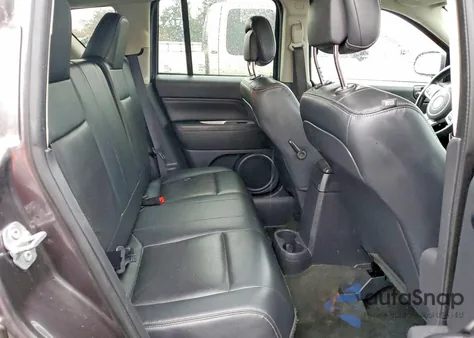 2017 Jeep Compass Latitude z USA, uszkodzony, nr VIN 1C4NJCEA5HD102209